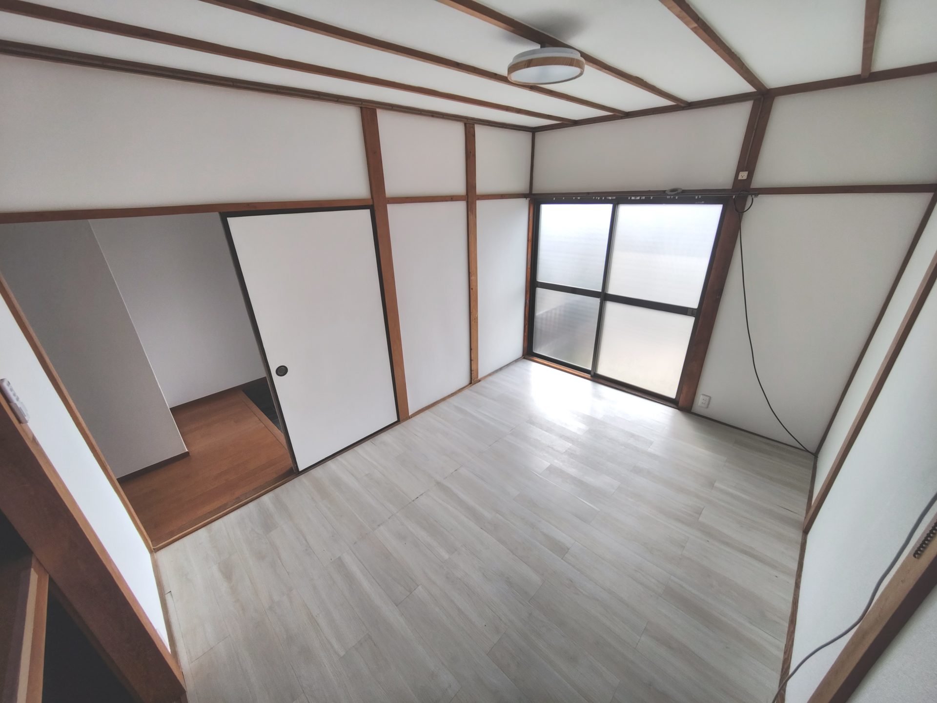 京都府宇治市広野町丸山のペット可賃貸物件の木目調フローリングの居室