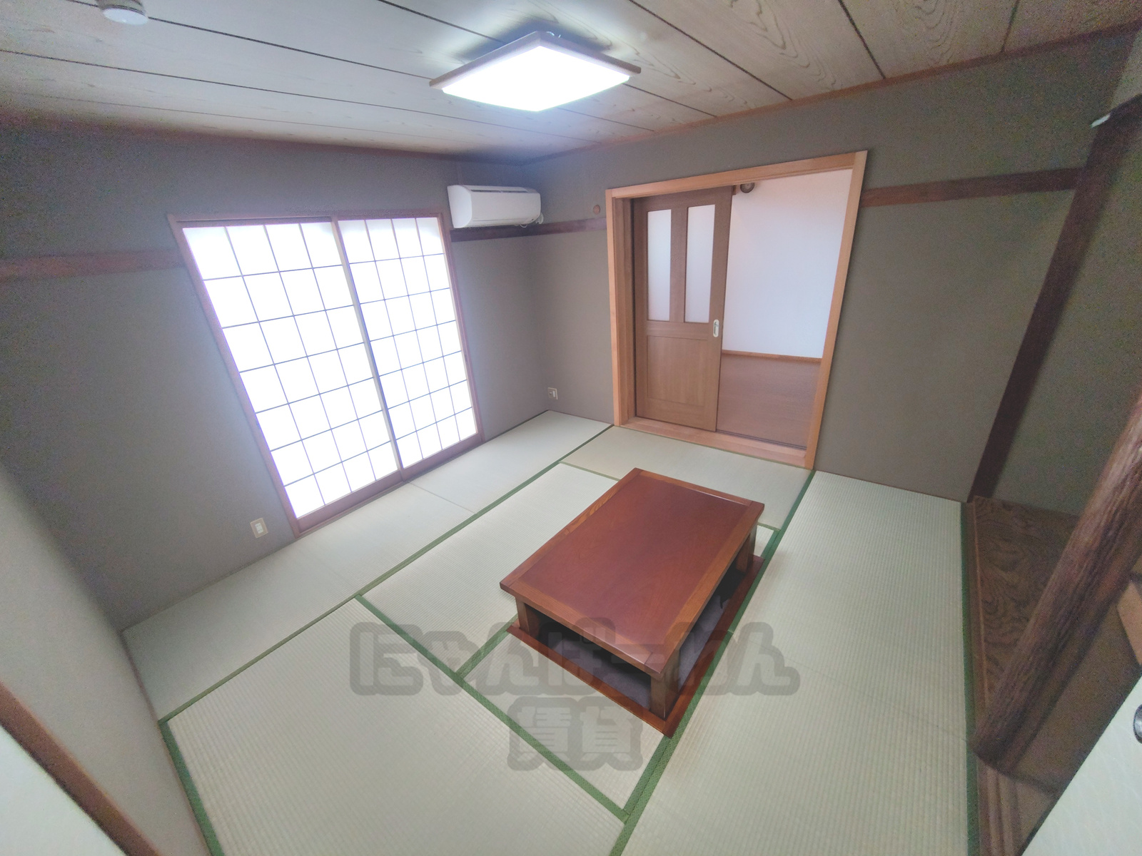 京都府城陽市寺田のペット可賃貸物件の和室（畳、障子、エアコン完備）