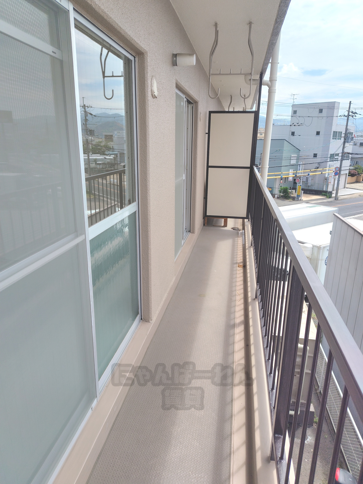 宇治市槇島町のペット可賃貸物件のバルコニー・物干し金具